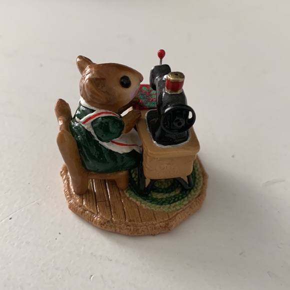 Wee Forest Folk Christmas Sewing Mouse - Picture 4 of 5